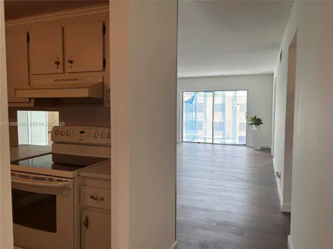 200 Ashbury Road Hollywood FL 33024
