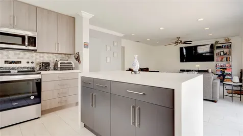 1237 NW 125th Terrace Sunrise FL 33323