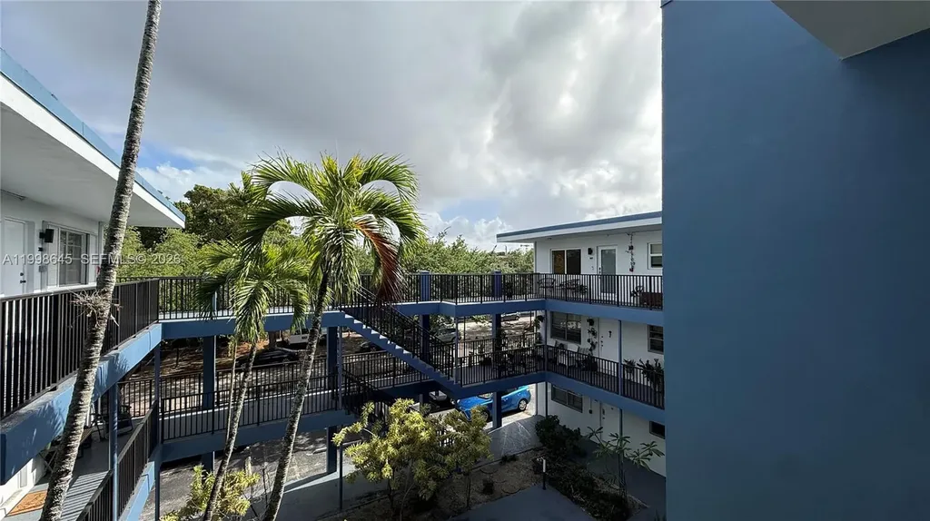 1943 Monroe Street Hollywood FL 33020