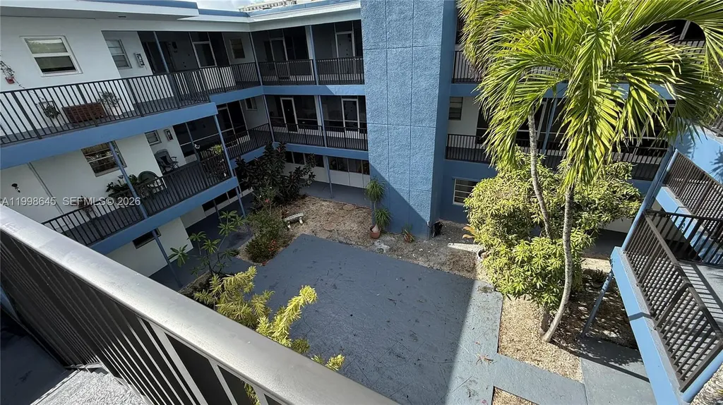 1943 Monroe Street Hollywood FL 33020