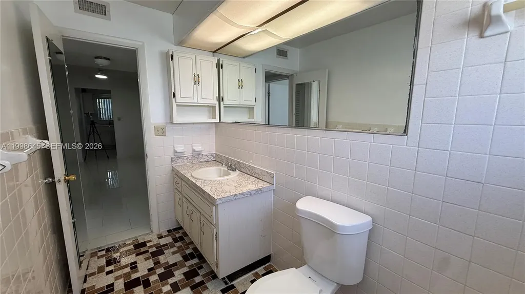 1943 Monroe Street Hollywood FL 33020
