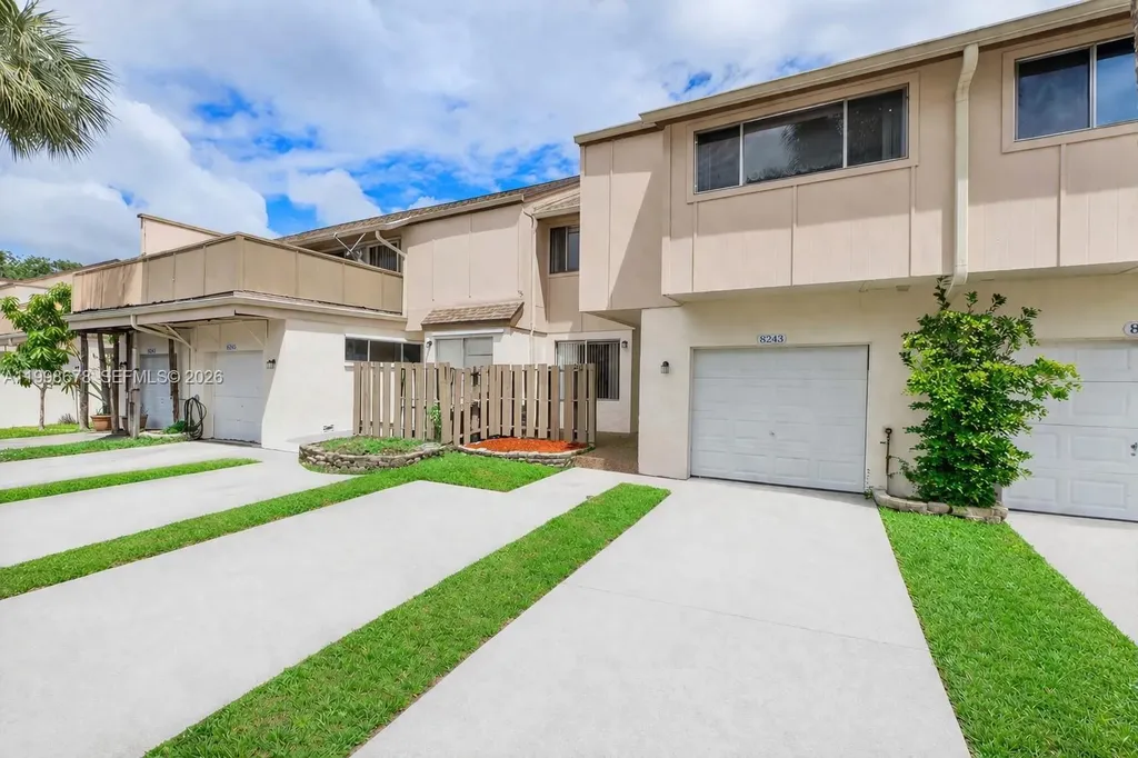 8243 NW 9th Court Plantation FL 33324