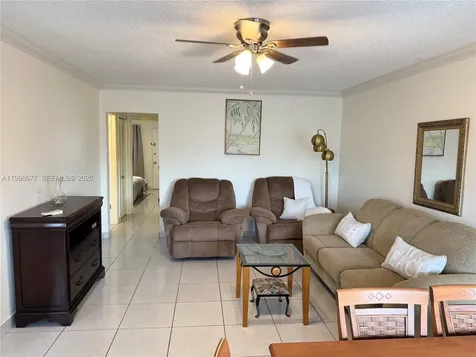 920 SW 11th Avenue Hallandale Beach FL 33009