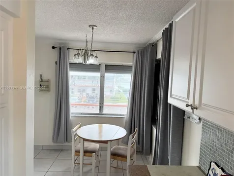 920 SW 11th Avenue Hallandale Beach FL 33009