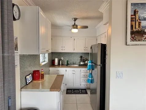 920 SW 11th Avenue Hallandale Beach FL 33009