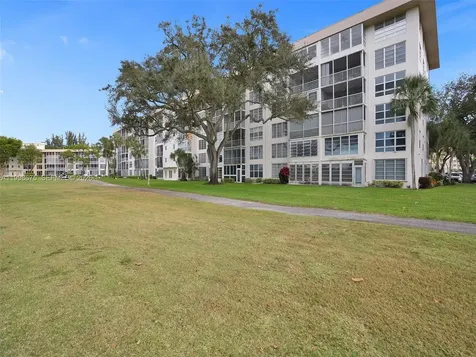 2651 S Course Drive Pompano Beach FL 33069