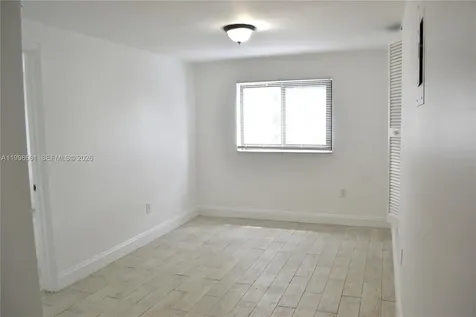 1037 SW 4th Street Miami FL 33130
