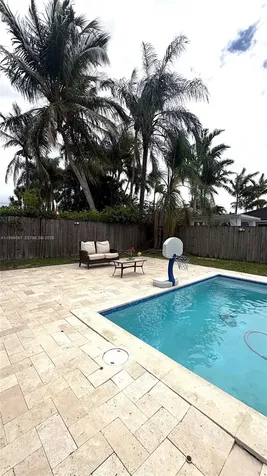 Miami FL 33187
