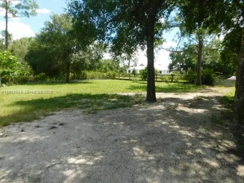 551 Avenue Del Sur Clewiston FL 33440