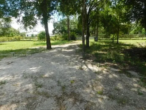 551 Avenue Del Sur Clewiston FL 33440
