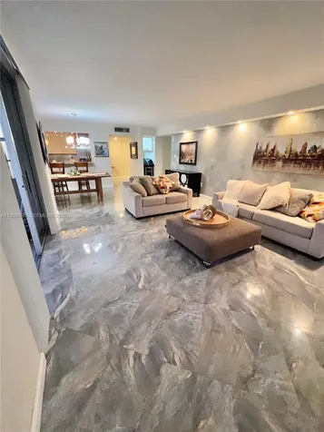 18041 Biscayne Boulevard Aventura FL 33160