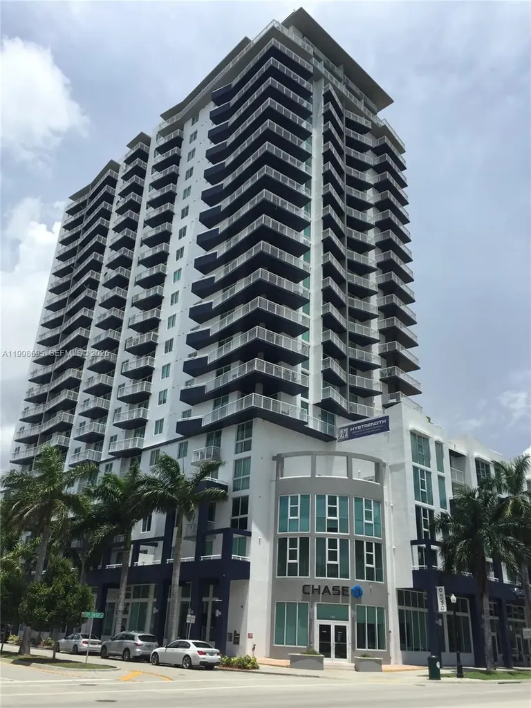 275 NE 18th Street Miami FL 33132