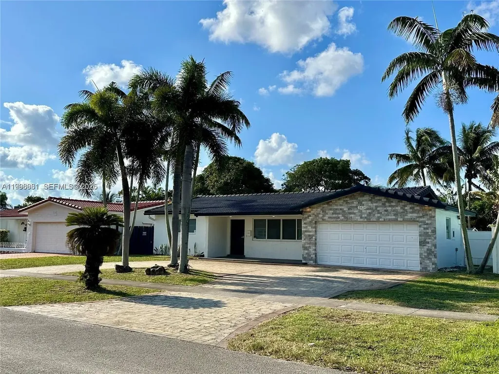 5424 Garfield Street Hollywood FL 33021