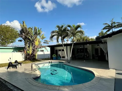 5424 Garfield Street Hollywood FL 33021