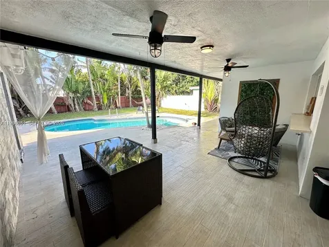 5424 Garfield Street Hollywood FL 33021