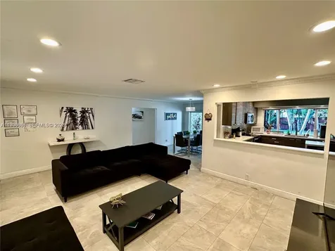 5424 Garfield Street Hollywood FL 33021