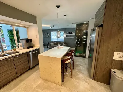 5424 Garfield Street Hollywood FL 33021
