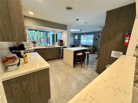 5424 Garfield Street Hollywood FL 33021
