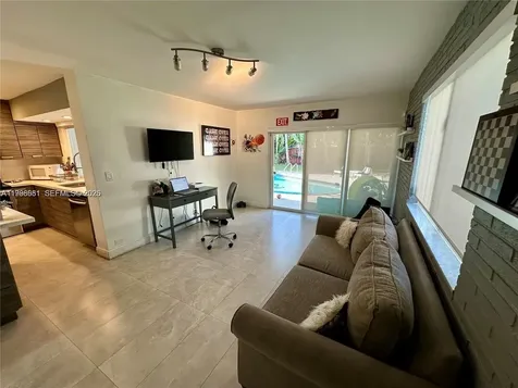 5424 Garfield Street Hollywood FL 33021