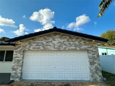 5424 Garfield Street Hollywood FL 33021