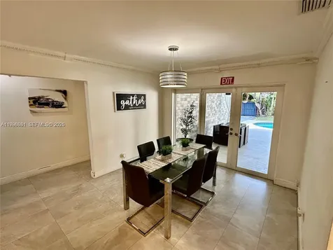 5424 Garfield Street Hollywood FL 33021