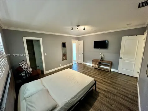 5424 Garfield Street Hollywood FL 33021