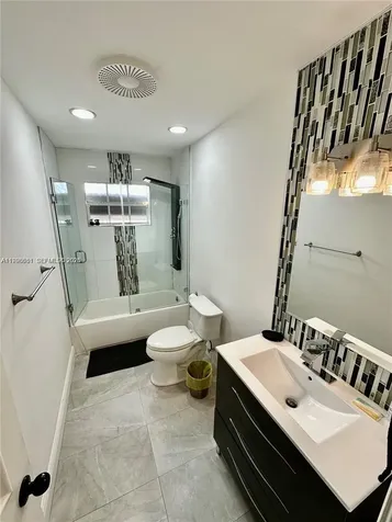 5424 Garfield Street Hollywood FL 33021