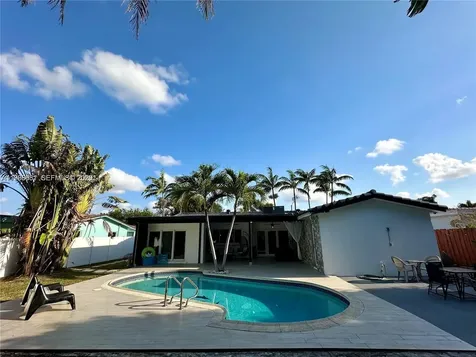 5424 Garfield Street Hollywood FL 33021