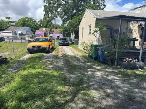 900 NW 75th Street Miami FL 33150