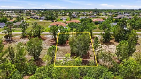 2817 NW 27th Street Cape Coral FL 33993