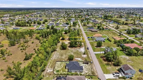 2817 NW 27th Street Cape Coral FL 33993