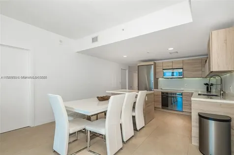 16385 Biscayne Boulevard North Miami Beach FL 33160