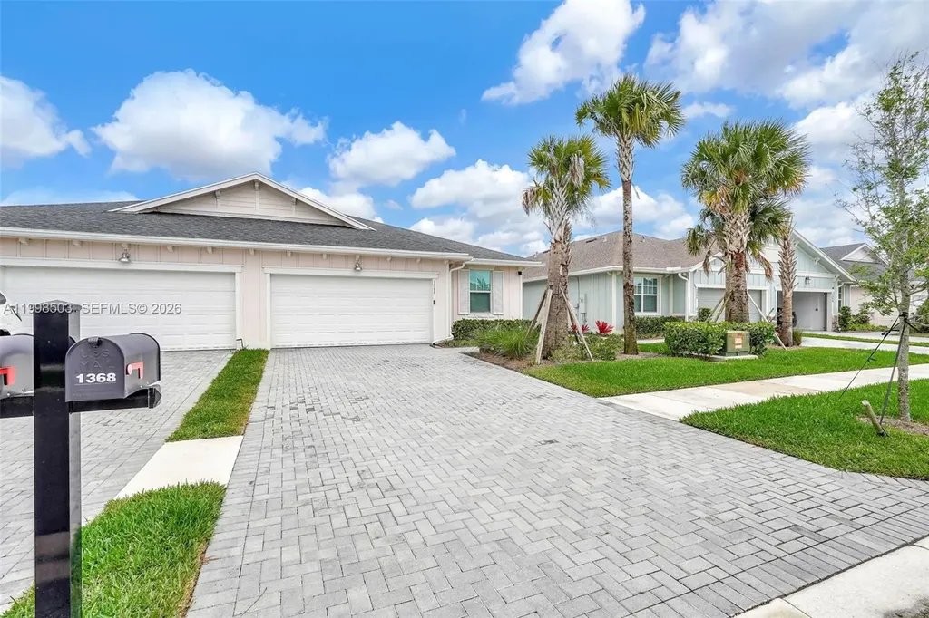 1368 Haywagon Trail Loxahatchee FL 33470