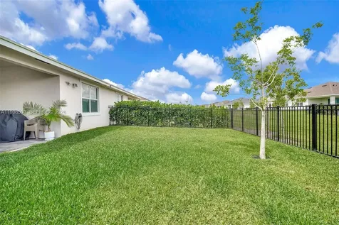 1368 Haywagon Trail Loxahatchee FL 33470