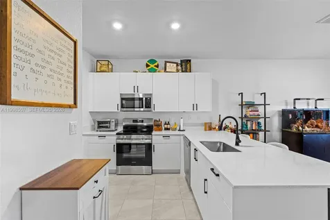 4917 Oakmont Drive Dania Beach FL 33312