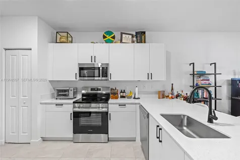4917 Oakmont Drive Dania Beach FL 33312