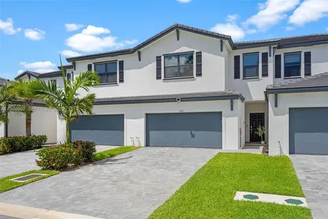 4917 Oakmont Drive Dania Beach FL 33312