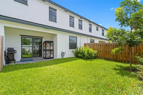 4917 Oakmont Drive Dania Beach FL 33312