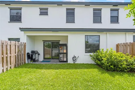 4917 Oakmont Drive Dania Beach FL 33312