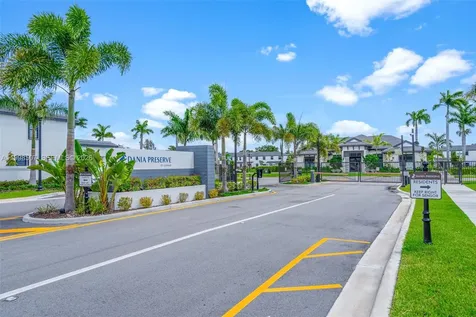 4917 Oakmont Drive Dania Beach FL 33312