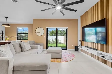 4917 Oakmont Drive Dania Beach FL 33312