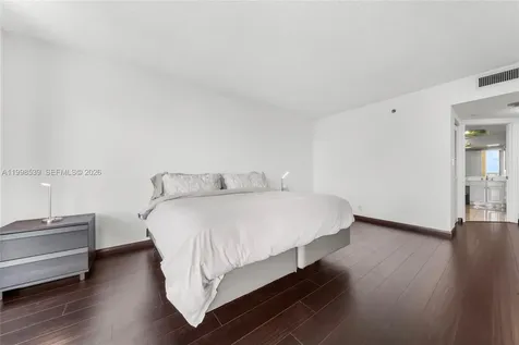 3598 Yacht Club Drive Aventura FL 33180