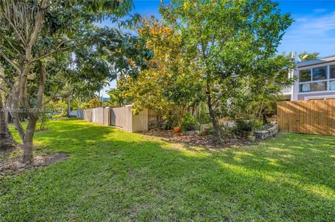 7018 SW 53rd Lane Miami FL 33155