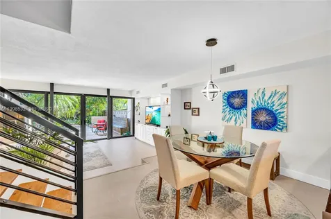 7018 SW 53rd Lane Miami FL 33155