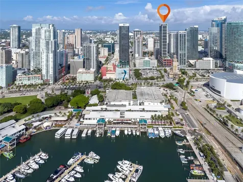 159 NE 6th Street Miami FL 33132