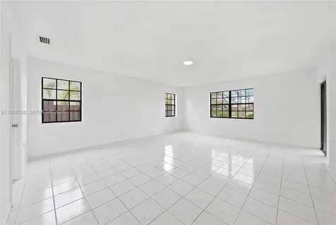 4540 SW 151st Place Miami FL 33185