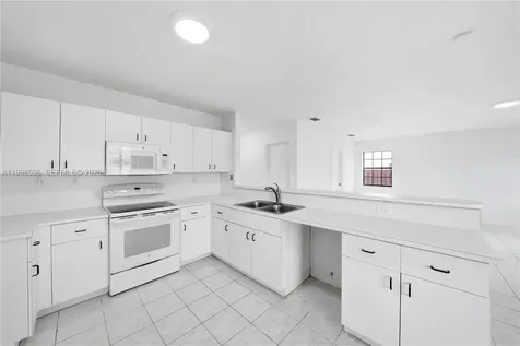 4540 SW 151st Place Miami FL 33185