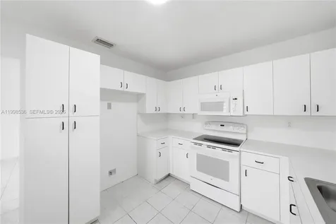 4540 SW 151st Place Miami FL 33185