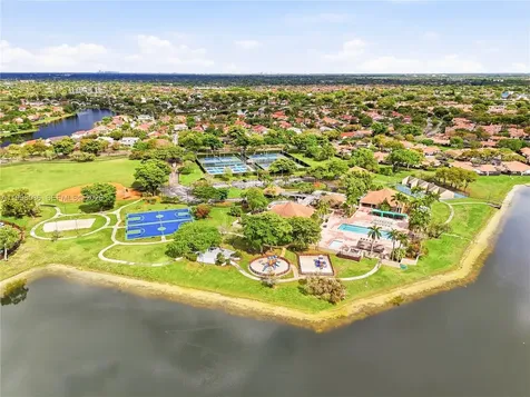 4540 SW 151st Place Miami FL 33185