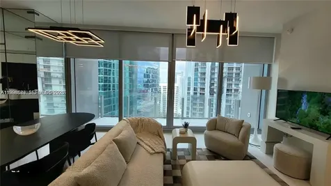 300 Biscayne Blvd Way Miami FL 33131
